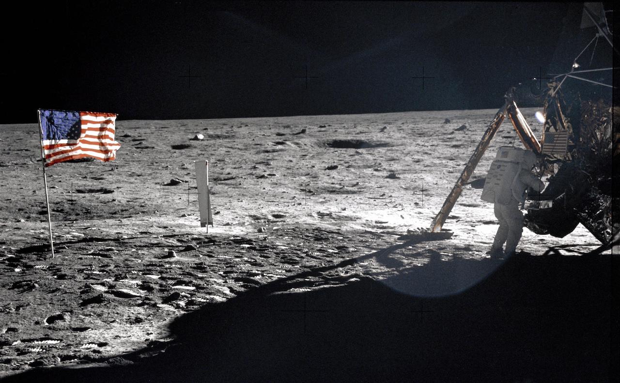 Apoll 11 Neil Armstrong.jpg